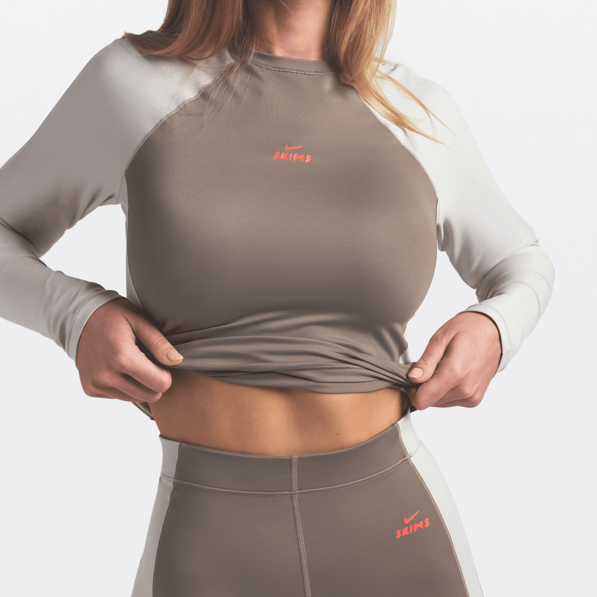 Лонгслів NIKESKIMS Shine Long Sleeve Crew Neck, SKIMS