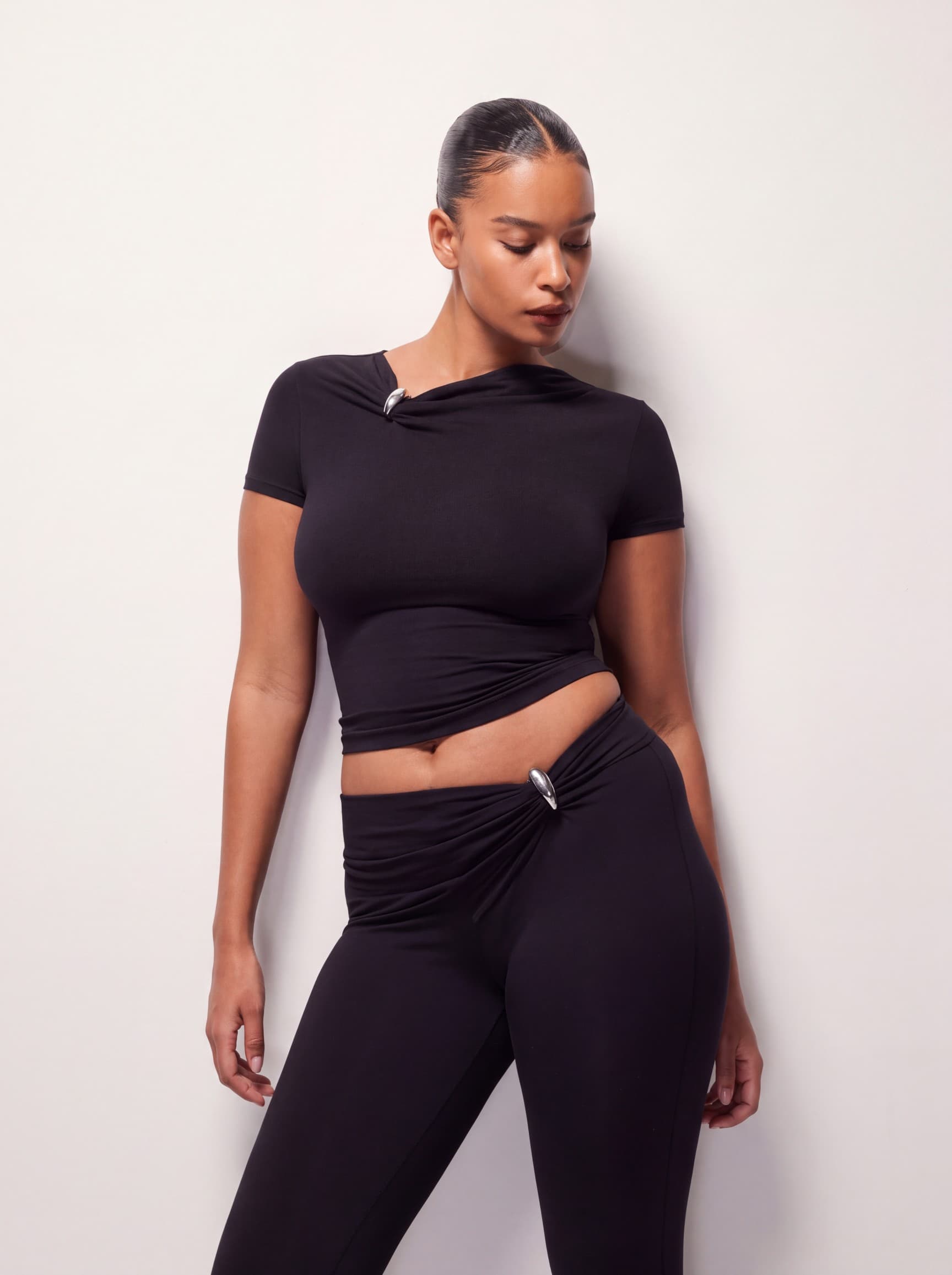 Футболка Pierced Short Sleeve Top, KHY